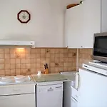 아파트 Studio Climatise Avec Parking, Terrasse Au Lavandou - Fr-1-251-167 *