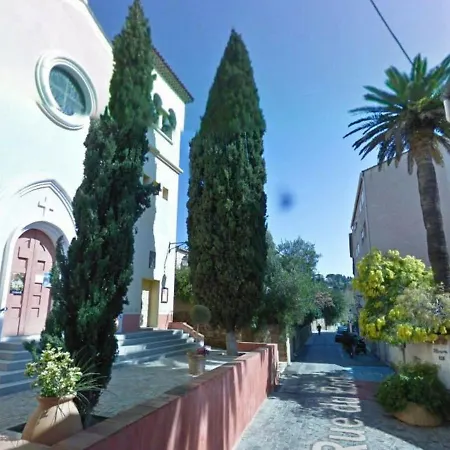 Studio Climatise Avec Parking, Terrasse Au Lavandou - Fr-1-251-167 아파트