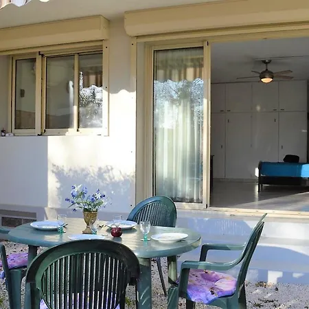 Climatise Avec Parking, Terrasse Au Lavandou - Fr-1-251-167