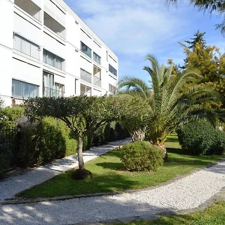 Studio Climatise Avec Parking, Terrasse Au Lavandou - Fr-1-251-167 아파트 르 라방두